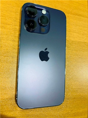 iPhone 中古 iPhone 14 Proの背面