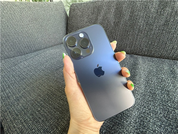 iPhone14 Pro レビュー iPhone 14 Proの裏面