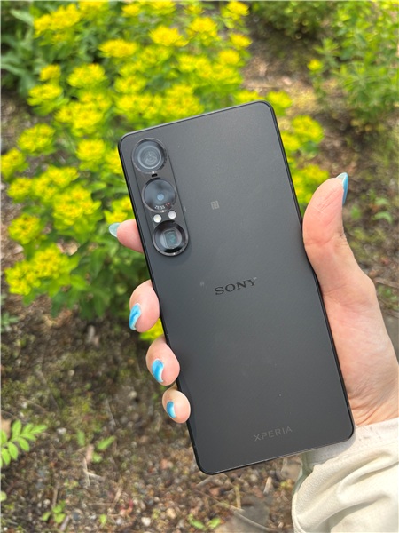 Xperia 1Ⅶレビュー　手に持った実機
