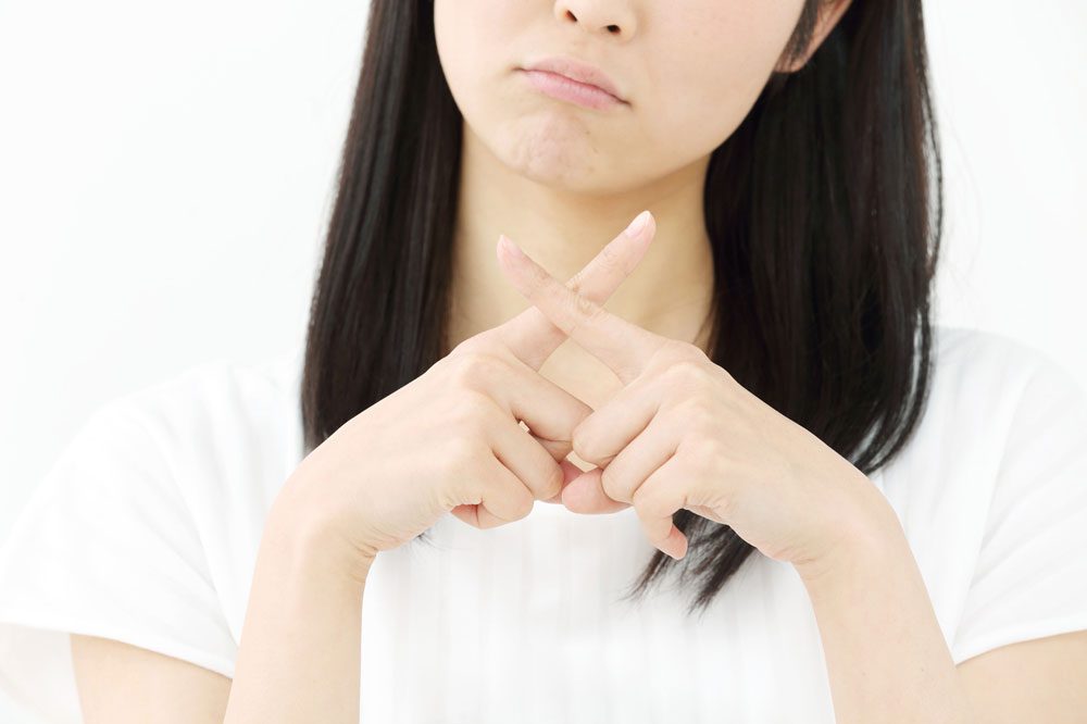 婚活でうつ病のことを隠したまま交際し始めるのはダメだよと示す女性