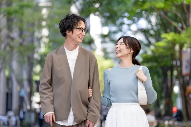 デートをする男女