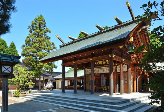 射水神社