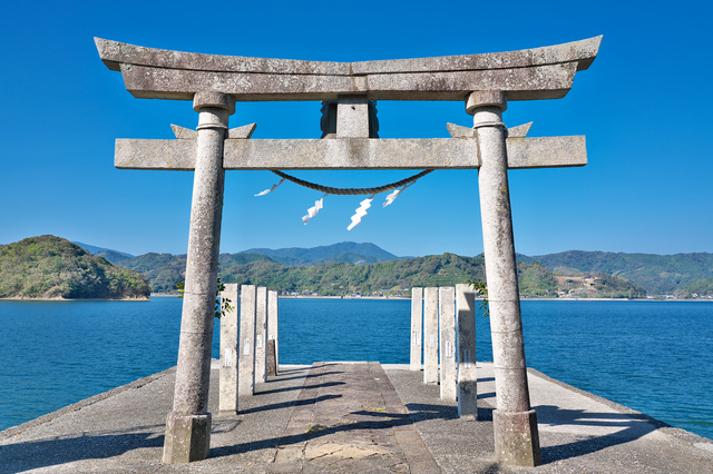 鳴無神社