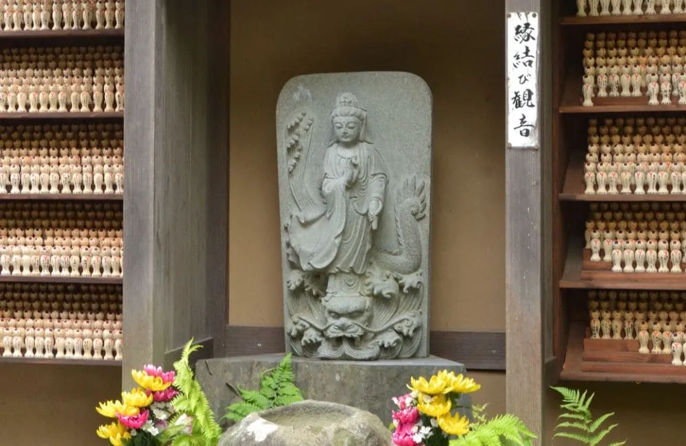 円通院の縁結び観音