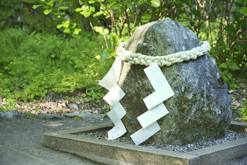 談山神社のむすびの岩座