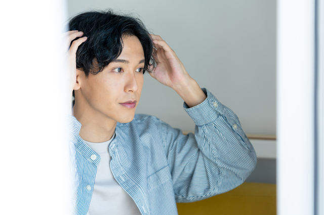 身なりを整える団勢