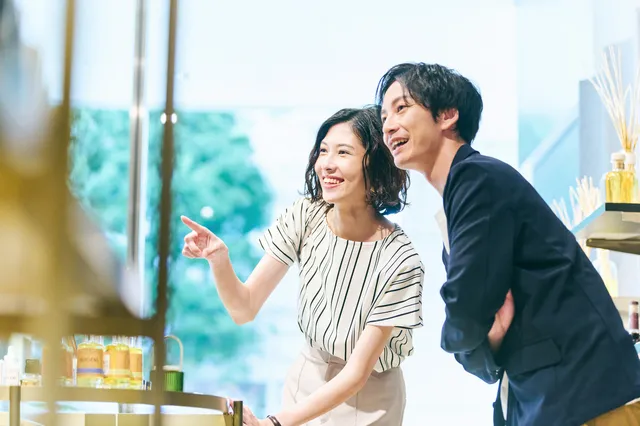 デートする男女