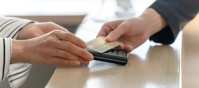 カードでの支払い