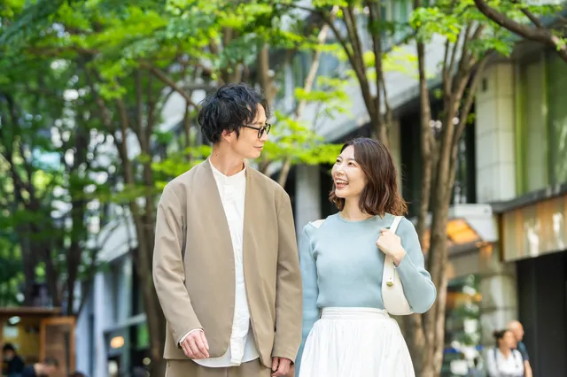 デートするカップル