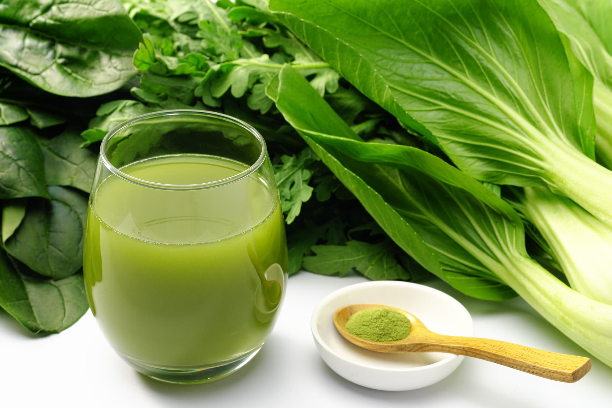 野菜と青汁粉末、青汁ドリンク